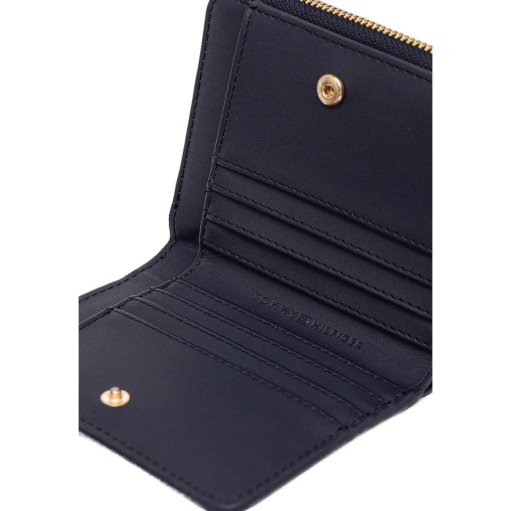 Tommy Hilfiger Women's Wallets