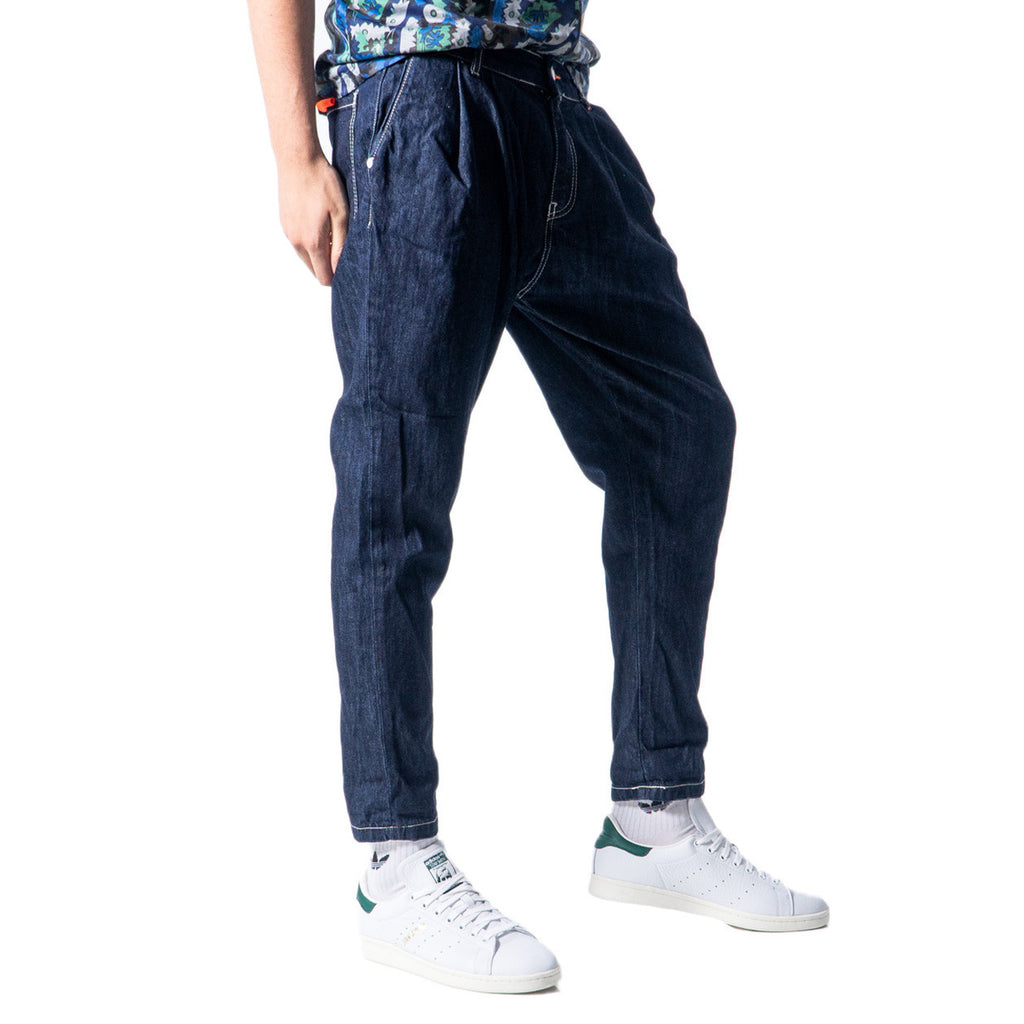 Display Men's Jeans
